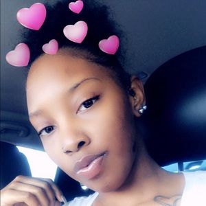 Meet your Posher, Lasheena